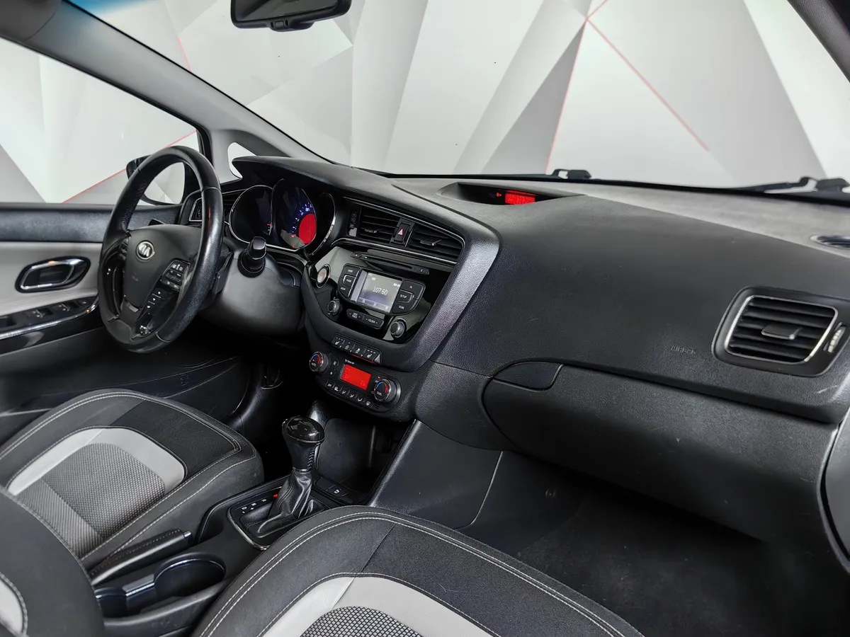 Kia Ceed 1.6 DCT (135 л.с.) Prestige Серый в АВИЛОН. Слайд №13