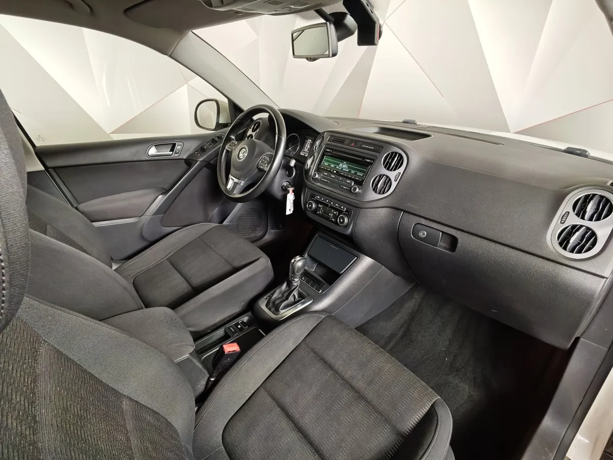 Volkswagen Tiguan 2.0 TSI 4Motion AT (180 л.с.) Sport & Style Белый в АВИЛОН. Слайд №13