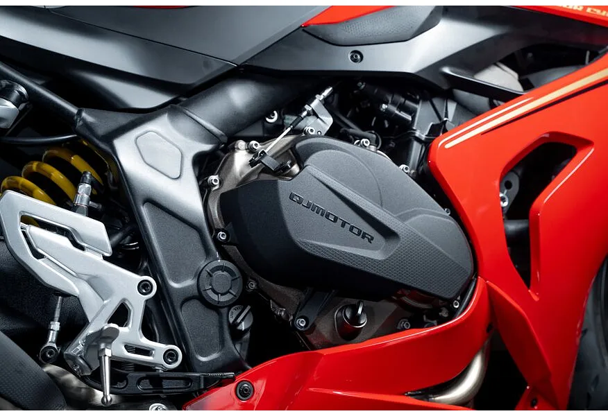 QJMOTOR SRK 800 RR 800 см³ (95 л.с.) 800 Красный в АВИЛОН. Слайд №11