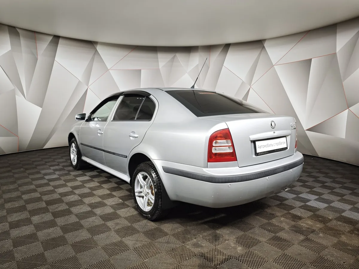 Skoda Octavia 1.4 MT (75 л.с.) Серебристый в АВИЛОН. Слайд №4