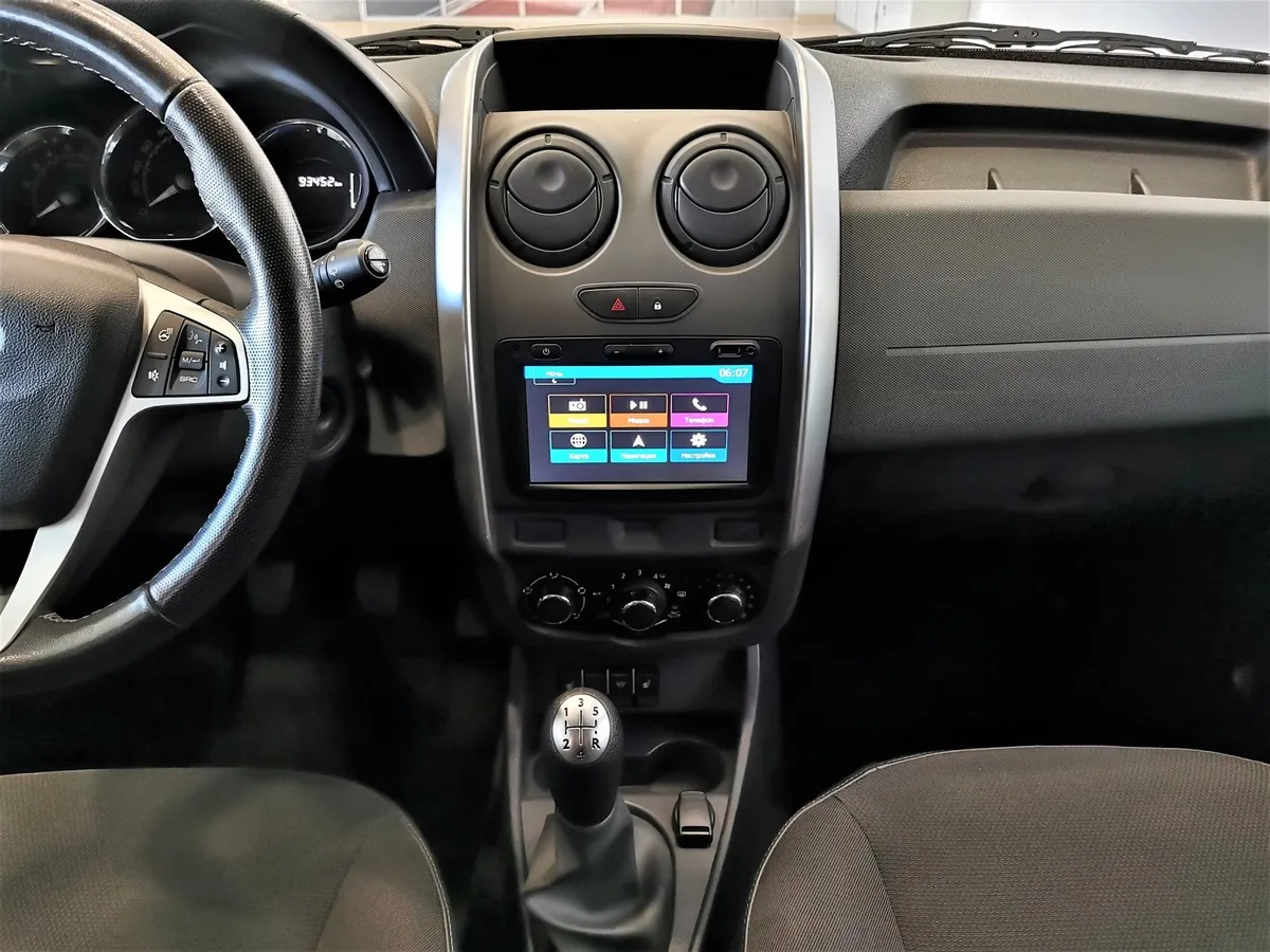 ВАЗ (Lada) Largus 1.6 MT 16 кл (5 мест) (105 л.с.) Серый в АВИЛОН. Слайд №14