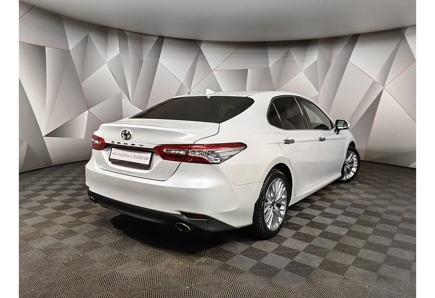 Toyota Camry 2.5 AT (181 л.с.) Классик Белый в АВИЛОН. Слайд №2