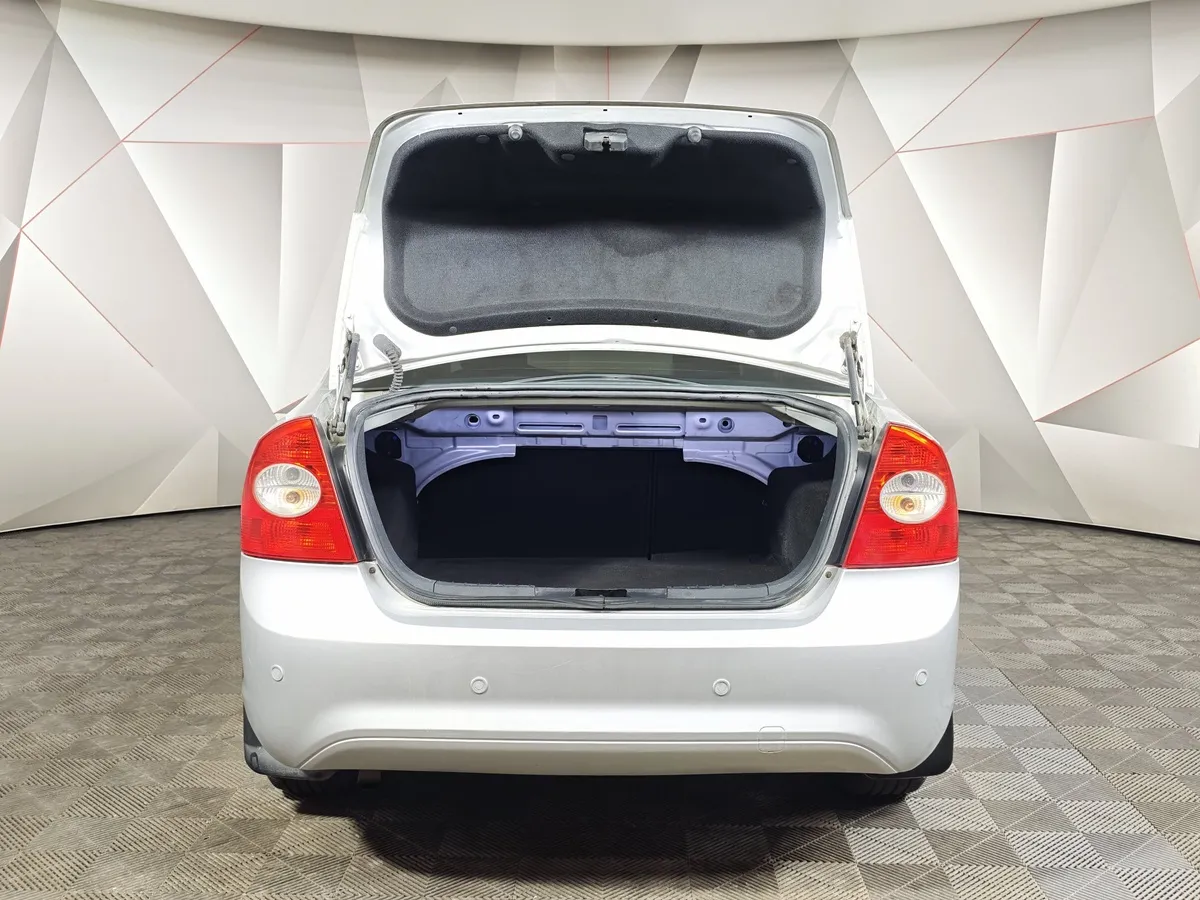 Ford Focus 2.0 AT (145 л.с.) Серебристый в АВИЛОН. Слайд №12