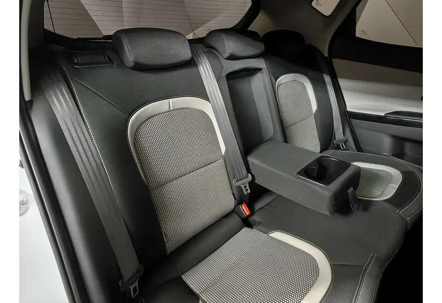 Kia Ceed 1.6 CRDi AT (115 л.с.) Белый в АВИЛОН. Слайд №17