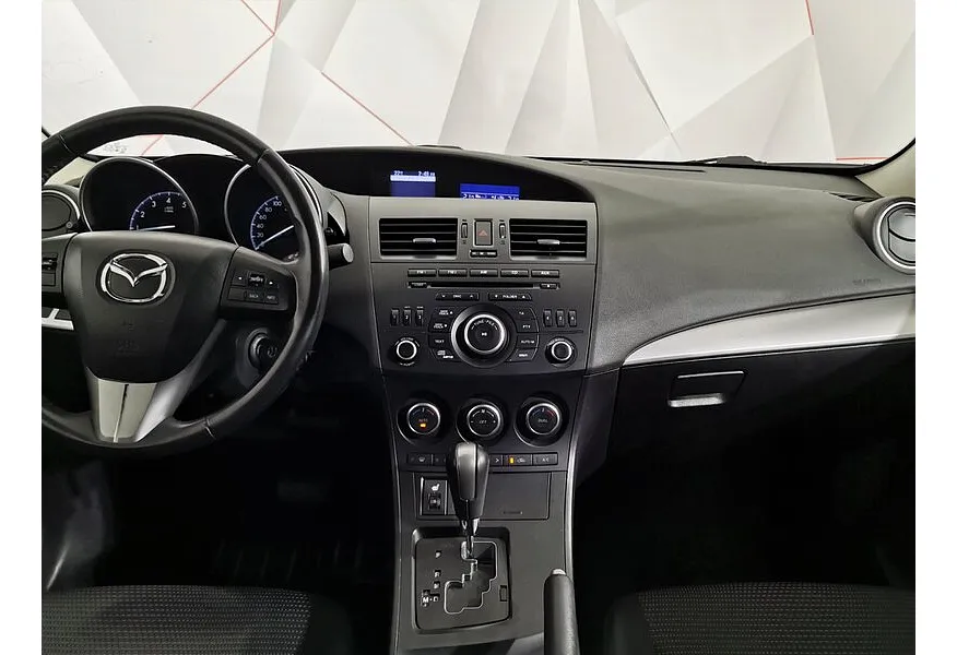 Mazda 3 1.6 AT (105 л.с.) Коричневый в АВИЛОН. Слайд №15