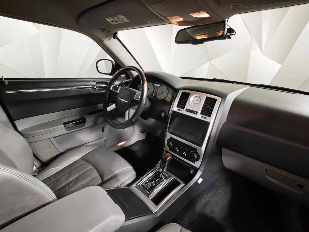 Chrysler 300C 3.5 AT (249 л.с.) Черный в АВИЛОН. Слайд №13