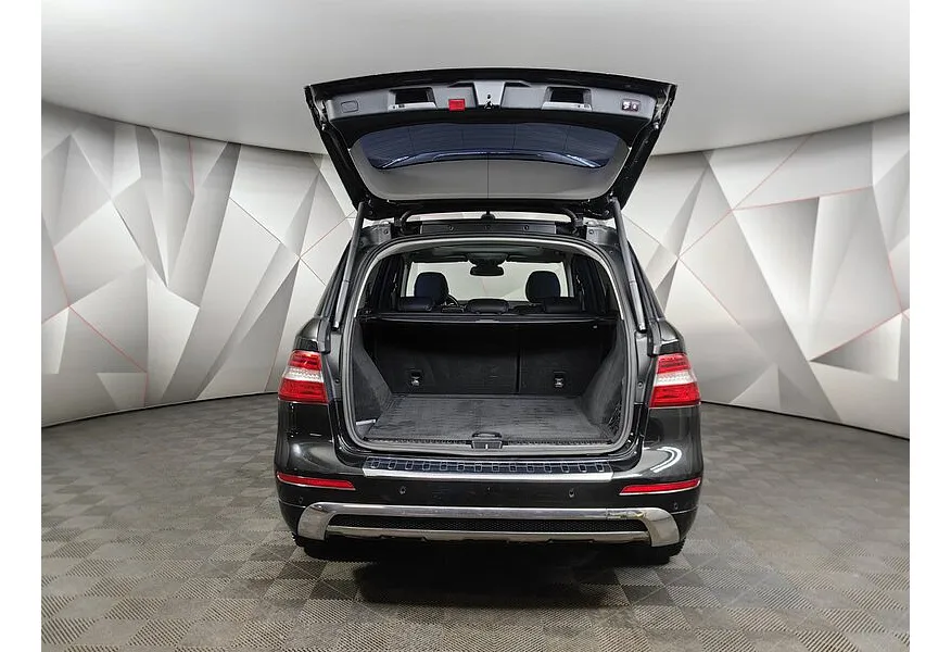 Mercedes-Benz M-Класс ML 400 7G-Tronic Plus 4Matic (333 л.с.) Черный в АВИЛОН. Слайд №11