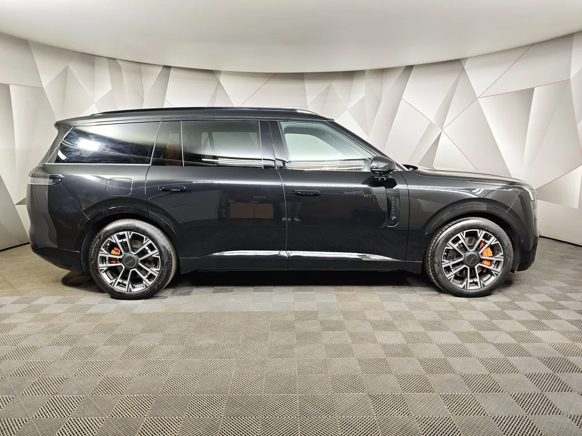 Lynk & Co 900 2.0 AT 4WD (884 л.с.) Ultra Черный в АВИЛОН. Слайд №6