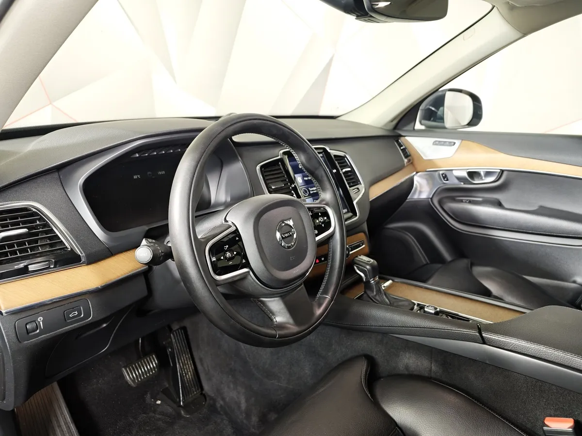 Volvo XC90 2.0 D5 Drive-E AT AWD (235 л.с.) Inscription Синий в АВИЛОН. Слайд №19