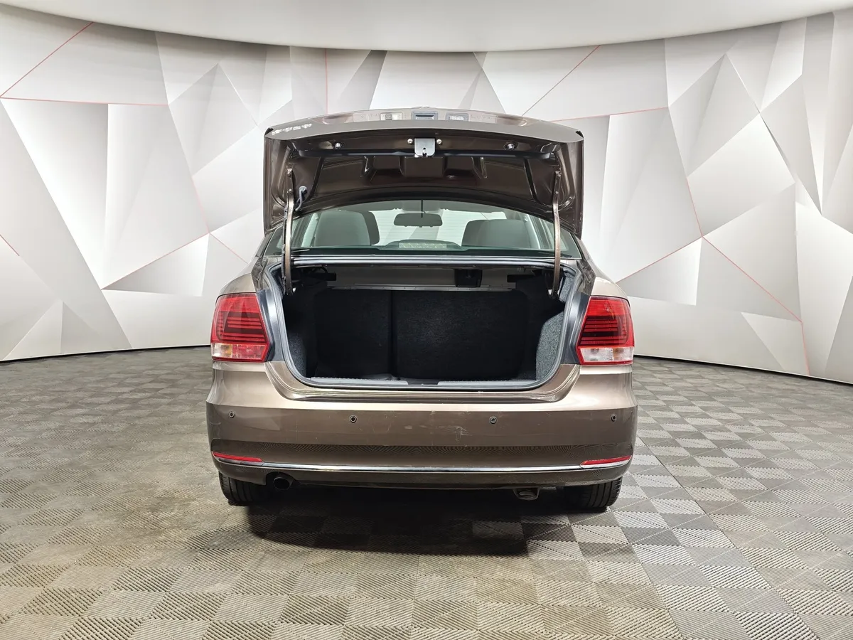 Volkswagen Polo 1.6 MT (105 л.с.) Comfortline Коричневый в АВИЛОН. Слайд №12