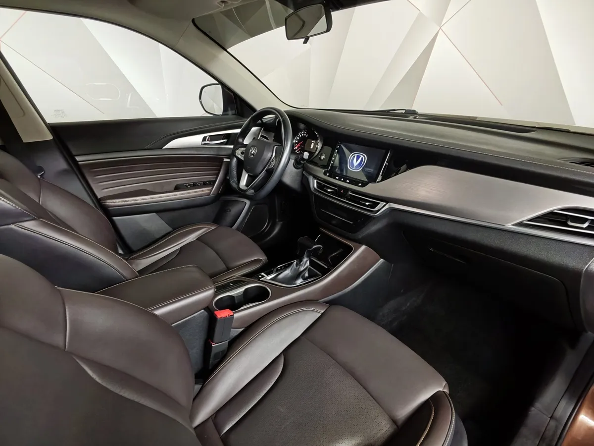 Changan CS35PLUS 1.6 AT FWD (117 л.с.) Comfort Коричневый в АВИЛОН. Слайд №12