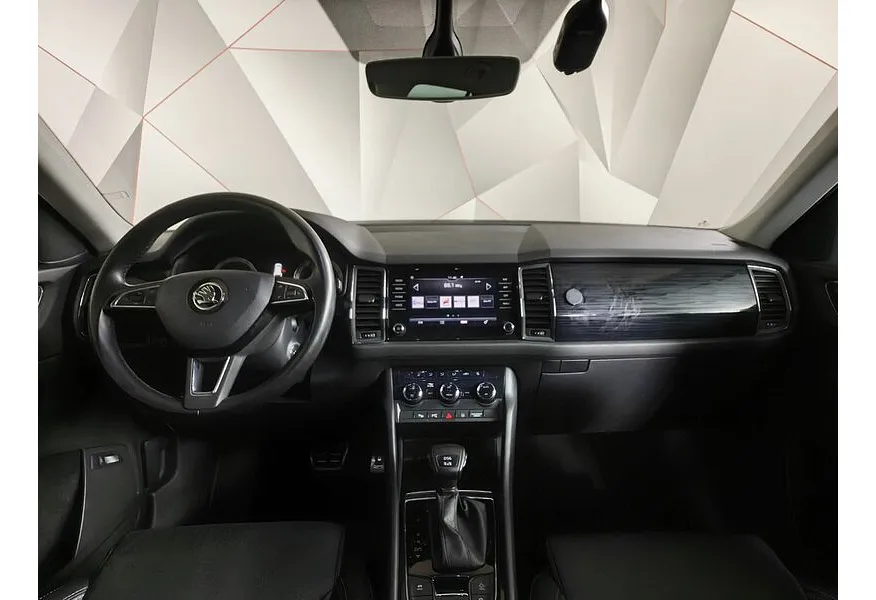 Skoda Kodiaq 2.0 TSI DSG 4X4 (180 л.с.) Черный в АВИЛОН. Слайд №13