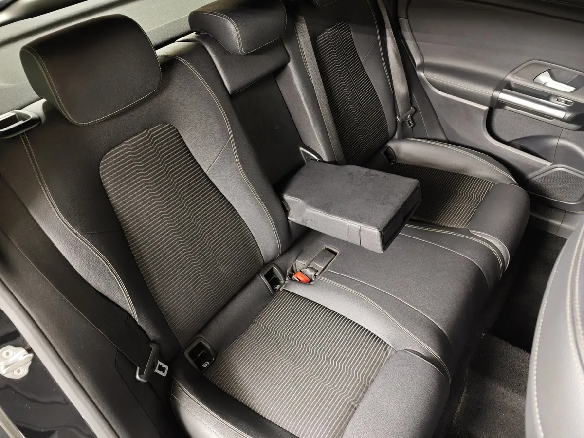 Mercedes-Benz B-Класс B 200 7-G DCT (150 л.с.) Progressive Черный в АВИЛОН. Слайд №17