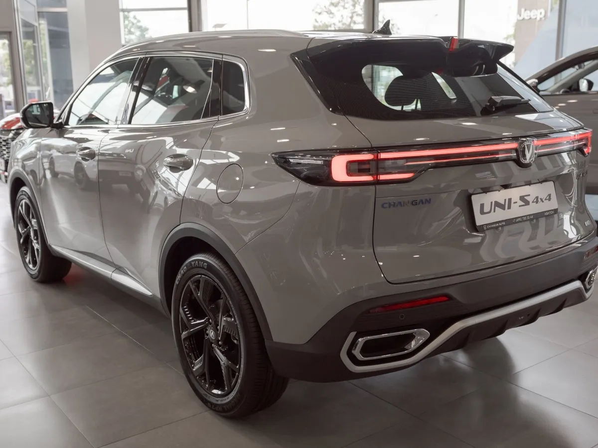 Changan UNI-S 1.5T 7DCT 4WD (181 л.с.) Техно Серый в АВИЛОН. Слайд №7