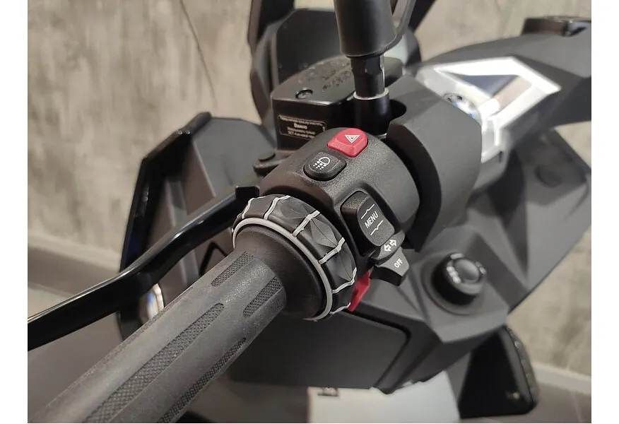 BMW Motorrad C 400 X C 400 X 350 см³ (34) 350 Черный в АВИЛОН. Слайд №9