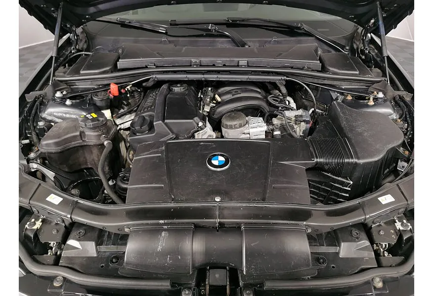 BMW 3 серия 318i AT (136 л.с.) Черный в АВИЛОН. Слайд №9 BMW 3 серия 318i AT (136 л.с.) Черный в АВИЛОН. Слайд №9