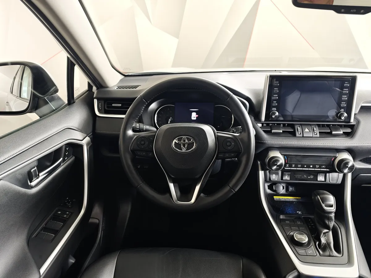 Toyota RAV4 2.0i CVT AWD (149 л.с.) Белый в АВИЛОН. Слайд №20