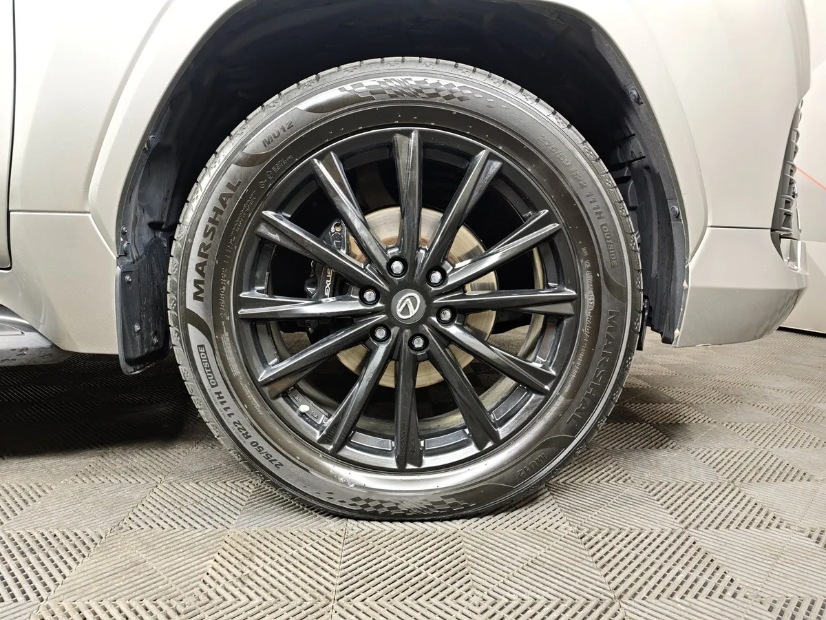 Lexus LX 500d 3.4 AT 4WD (299 л.с.) Active Серый в АВИЛОН. Слайд №9
