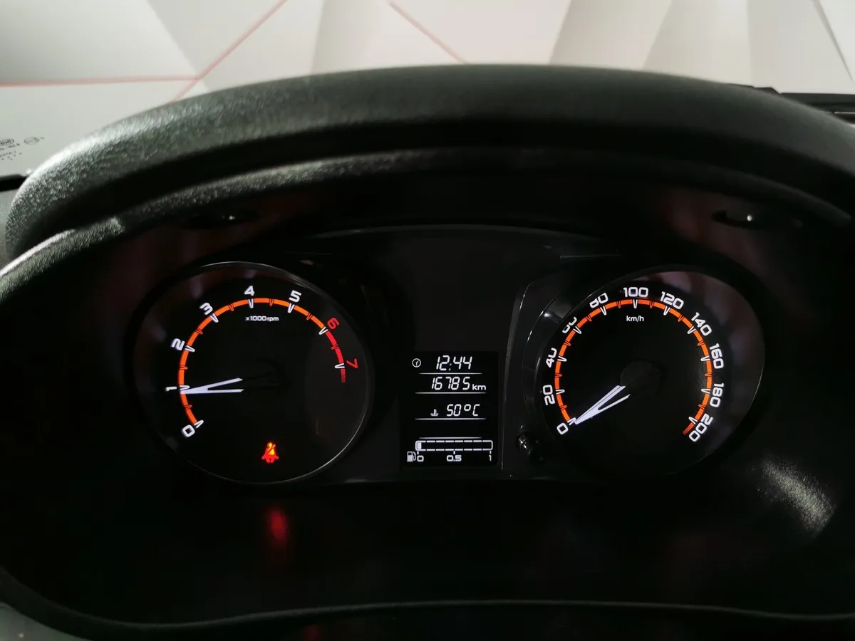 ВАЗ (Lada) Granta 1.6 MT 16кл (98 л.с.) Белый в АВИЛОН. Слайд №18