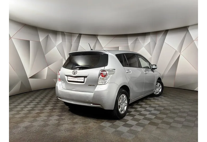 Toyota Verso 1.8 CVT (150 л.с.) Серебристый в АВИЛОН. Слайд №2