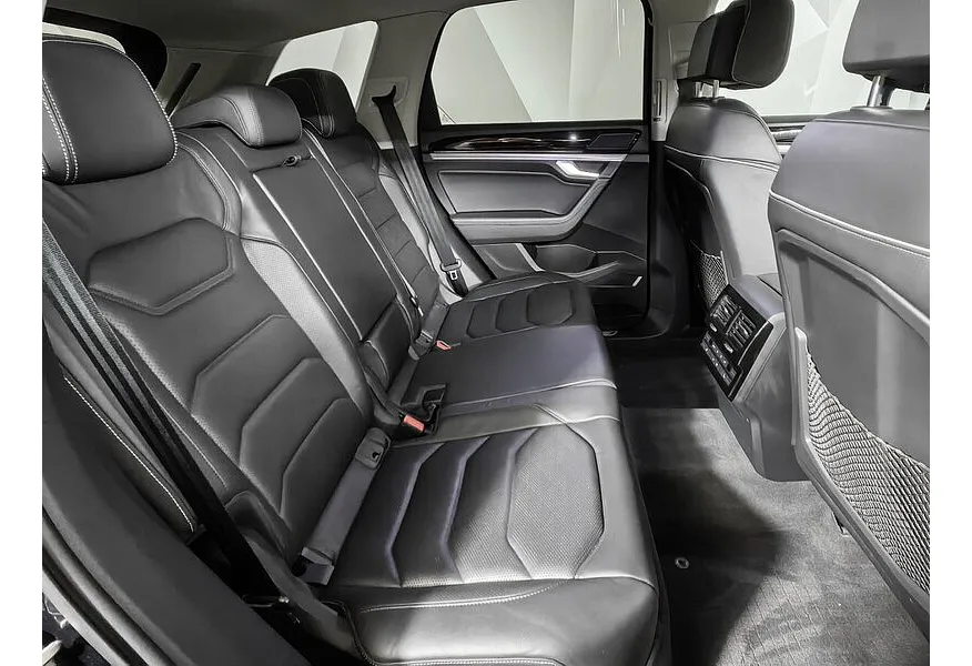 АВИЛОН - Volkswagen Touareg 3.0 V6 TDI Tiptronic 4Motion (249 л.с.) Exclusive Синий - slide 8