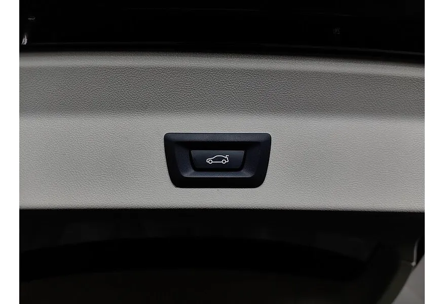 АВИЛОН - BMW X3 xDrive20i AT (184 л.с.)  Urban Special Edition Коричневый - slide 16