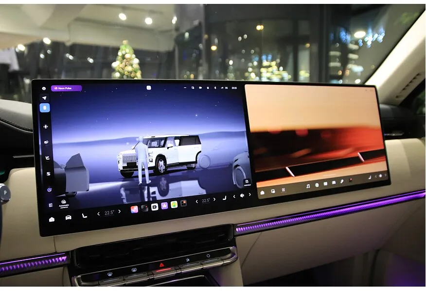 Zeekr 9X 2.0h AT 4WD (1177 л.с.) Ultra Белый в АВИЛОН. Слайд №17