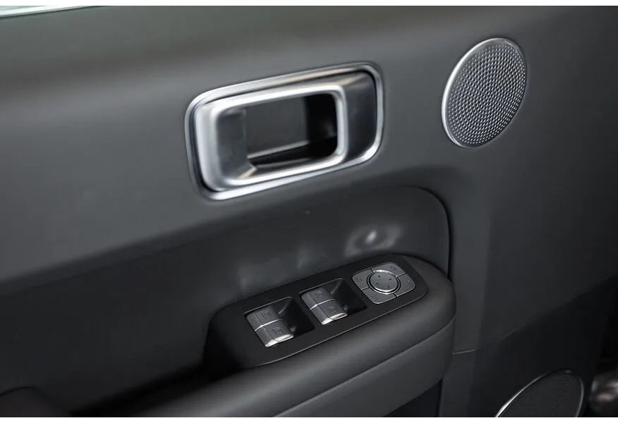 Li Auto L6 1.5 AT 4WD (150 л.с.) Max Черный в АВИЛОН. Слайд №23