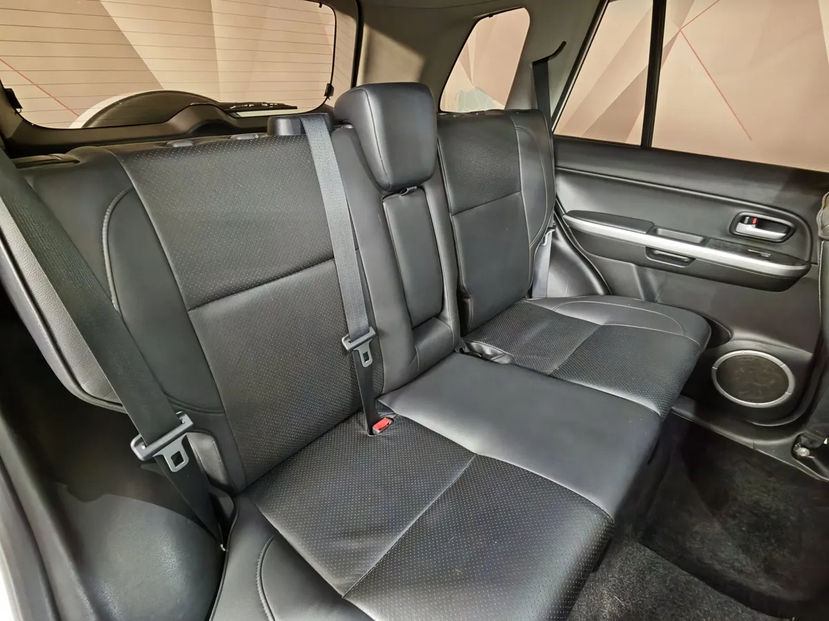 Suzuki Grand Vitara 2.4 AT AWD (169 л.с.) JLX-A Белый в АВИЛОН. Слайд №14