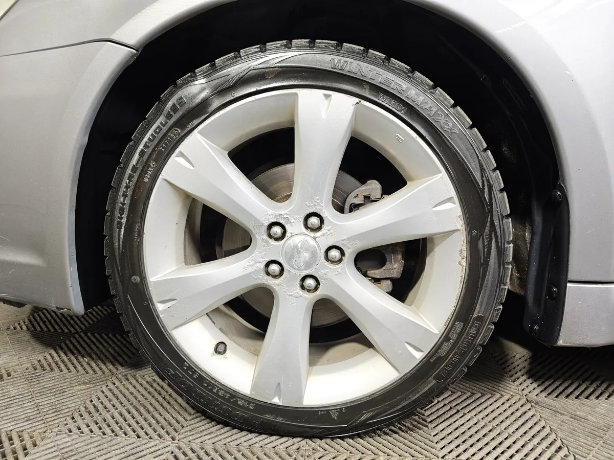 Subaru Legacy 2.5 AT 4WD (173 л.с.) Серый в АВИЛОН. Слайд №9