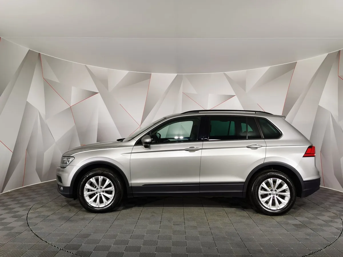 Volkswagen Tiguan 1.4 TSI BlueMotion DSG (150 л.с.) Comfortline Серый в АВИЛОН. Слайд №5