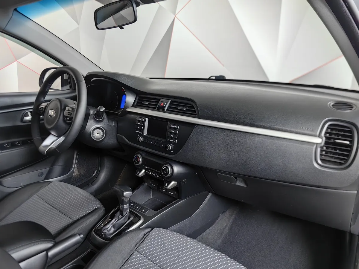 Kia Rio X-Line 1.6 AT (123 л.с.) Luxe Серый в АВИЛОН. Слайд №13