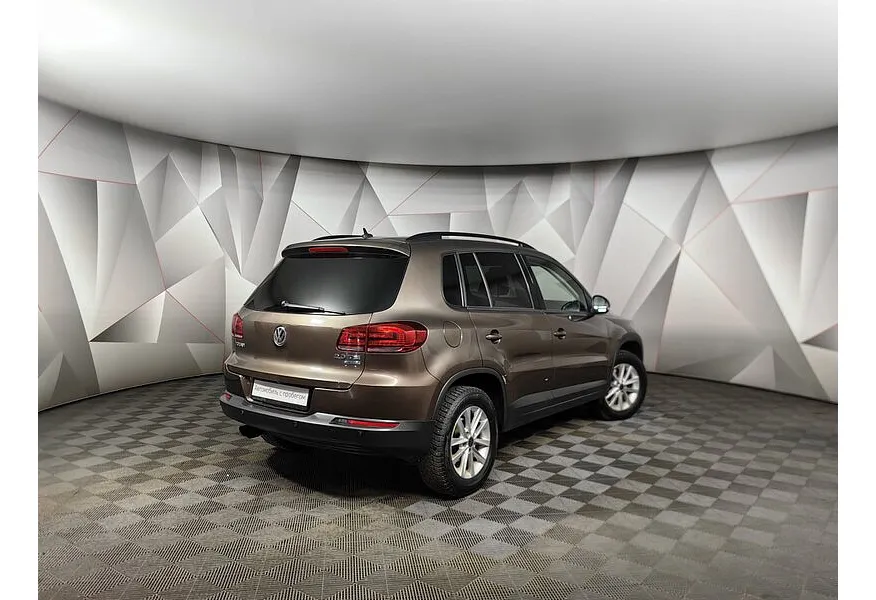 Volkswagen Tiguan 2.0 TSI 4Motion AT (180 л.с.) CLUB Коричневый в АВИЛОН. Слайд №2