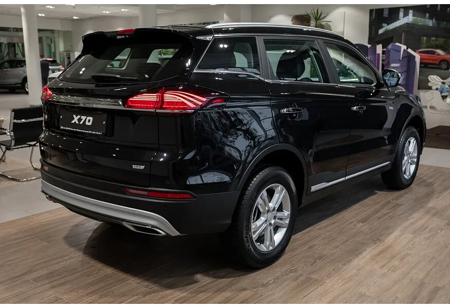 Belgee X70 1.5 DCT 4WD (150 л.с.) Style Черный в АВИЛОН. Слайд №8