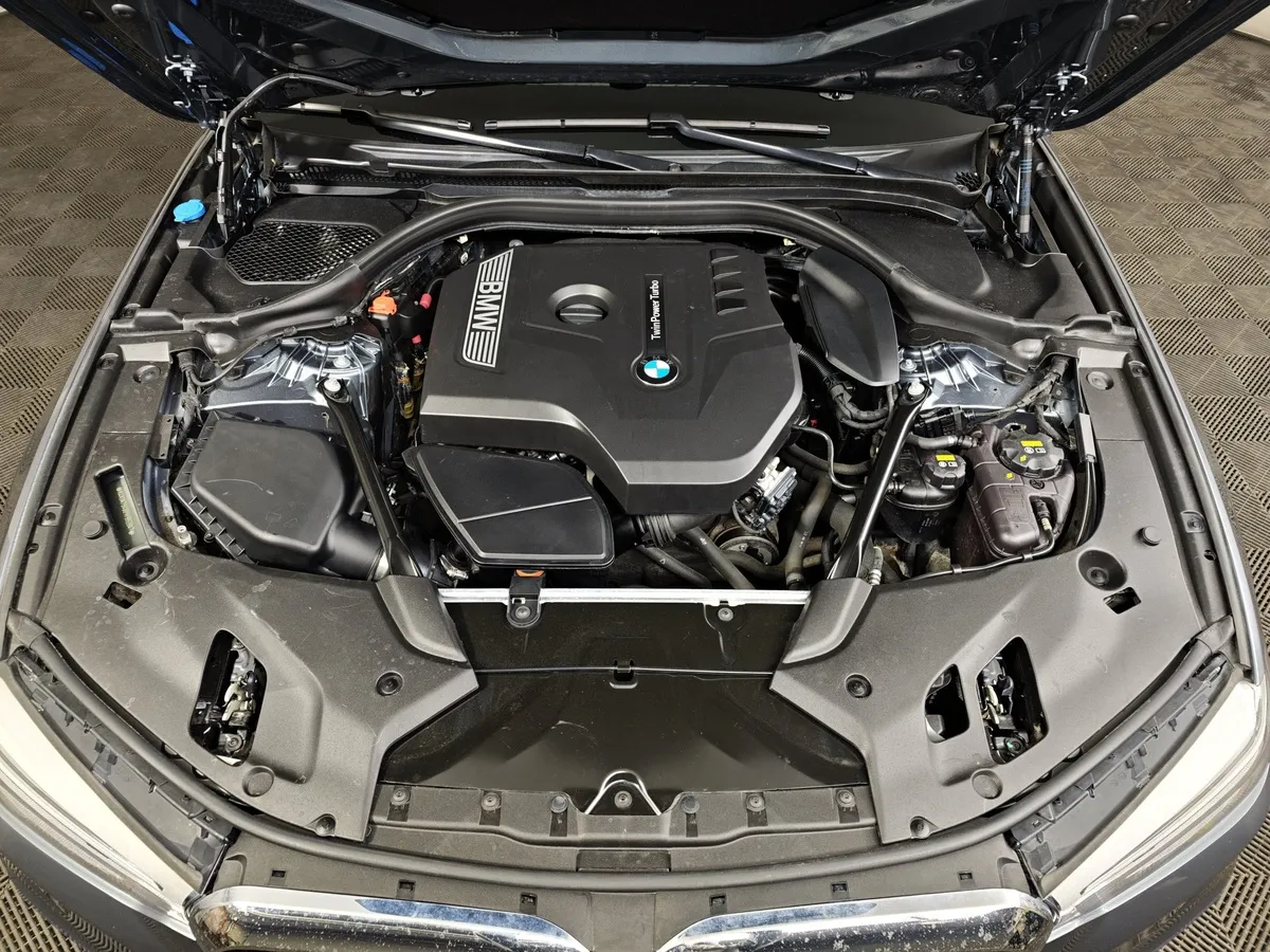 BMW 5 серия 530i xDrive Steptronic (249 л.с.) M Sport Plus Серый в АВИЛОН. Слайд №10