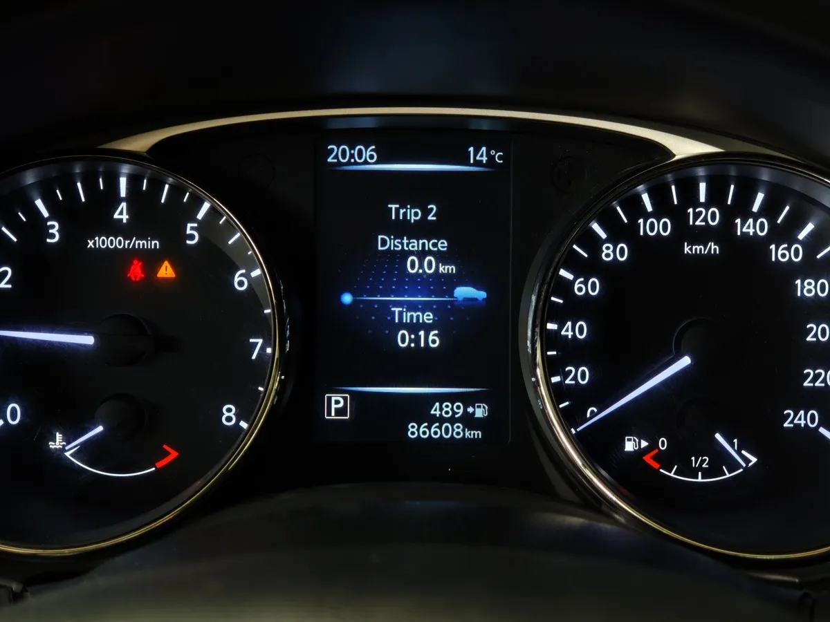 Nissan X-Trail 2.0 CVT AWD (144 л.с.) Серебристый в АВИЛОН. Слайд №17
