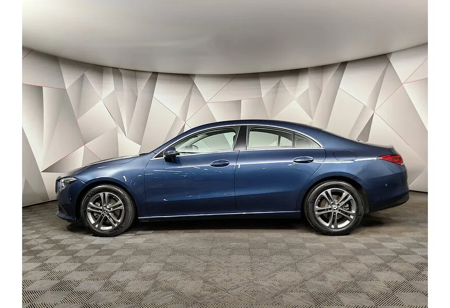 Mercedes-Benz CLA 200 7-G DCT (150 л.с.) Синий в АВИЛОН. Слайд №5