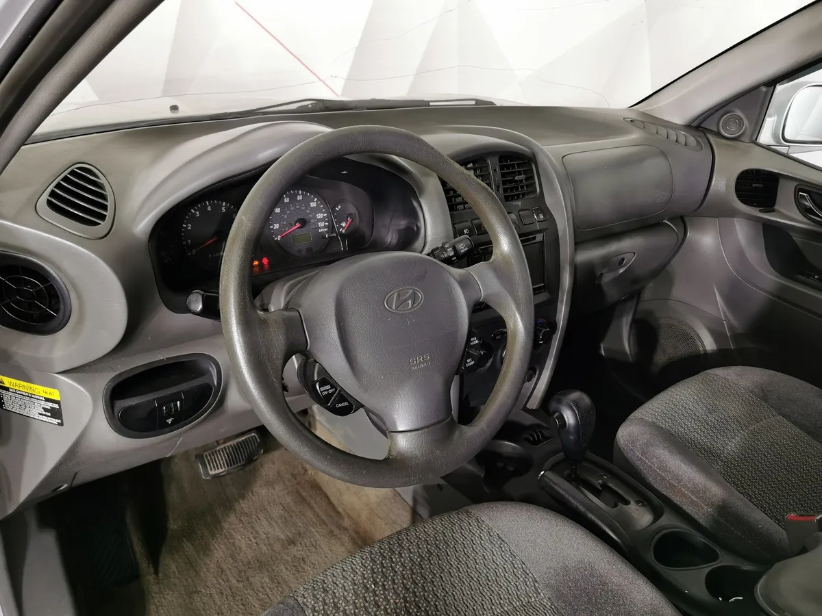 Hyundai Santa Fe 2.4 AT (150 л.с.) Серебристый в АВИЛОН. Слайд №18