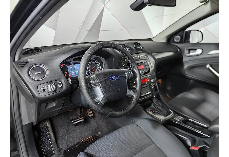 Ford Mondeo 2.3 AT (161 л.с.) Ambiente Черный в АВИЛОН. Слайд №15