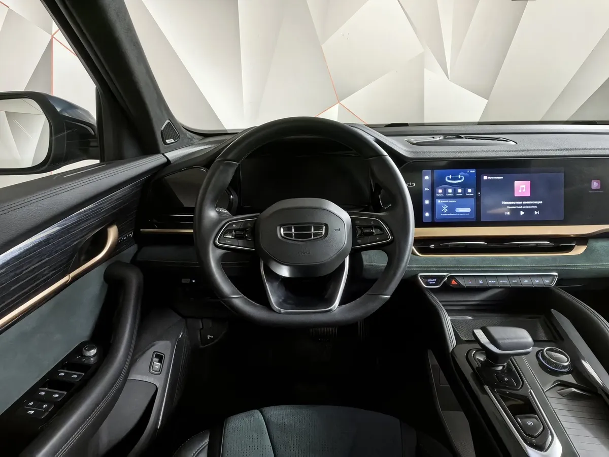 Geely Monjaro 2.0T 8AT 4WD (238 л.с.) Exclusive Синий в АВИЛОН. Слайд №20