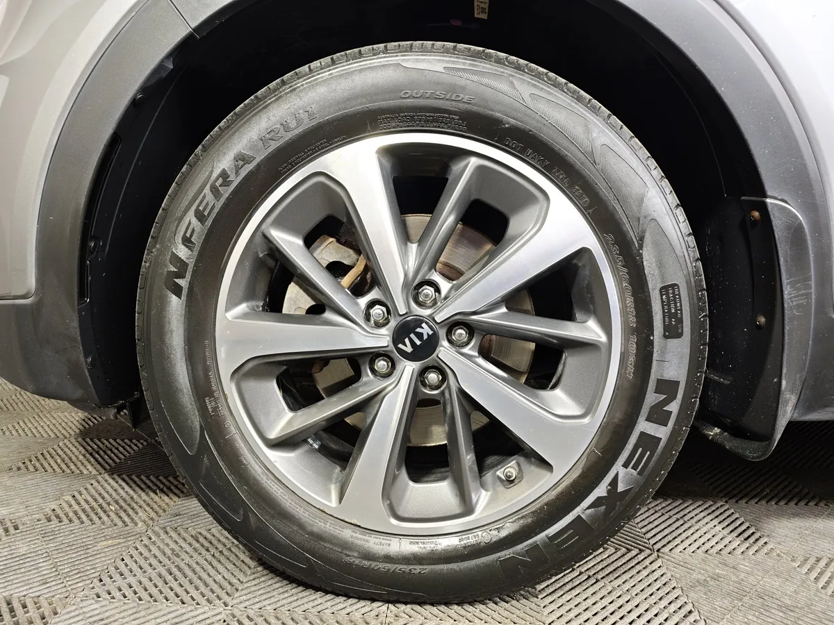 Kia Sorento 2.4 GDI AT AWD (188 л.с.) Prestige Серый в АВИЛОН. Слайд №9