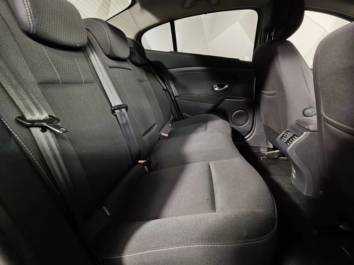 Renault Fluence 1.6 AT (110 л.с.) Бежевый в АВИЛОН. Слайд №15
