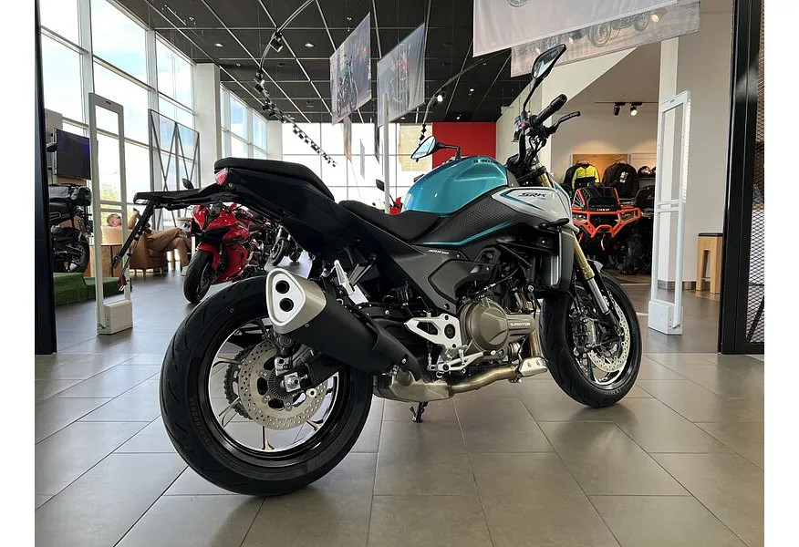 LIVE. Слайд №7