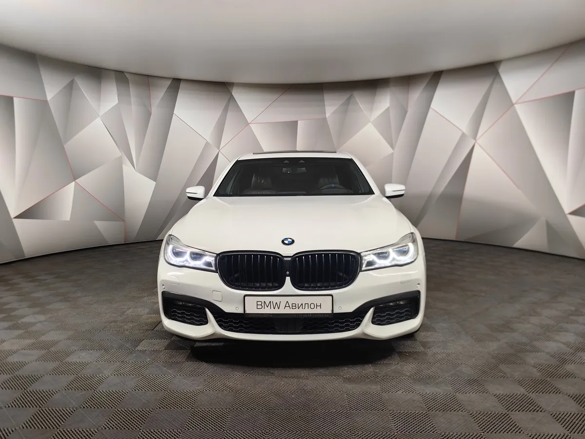 BMW 7 серия 730Ld xDrive AT (265 л.с.) Белый в АВИЛОН. Слайд №3