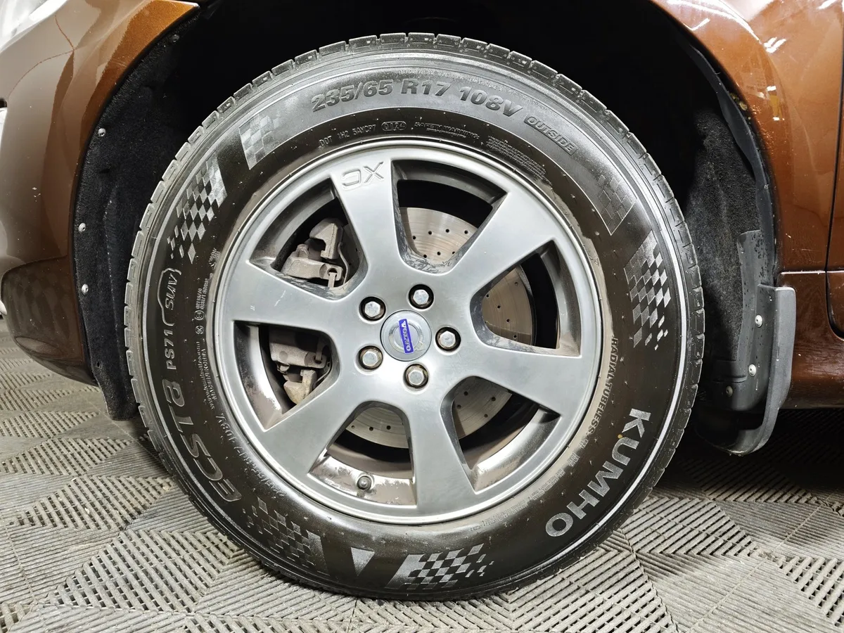Volvo XC60 2.4 D4 Geartronic AWD (181 л.с.) Красный в АВИЛОН. Слайд №9