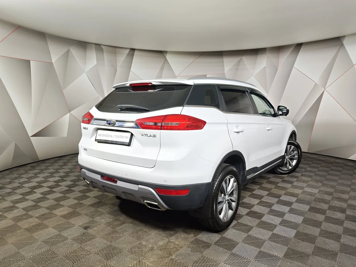 Geely Atlas 2.4 AT AWD (148 л.с.) Standard Белый в АВИЛОН. Слайд №2