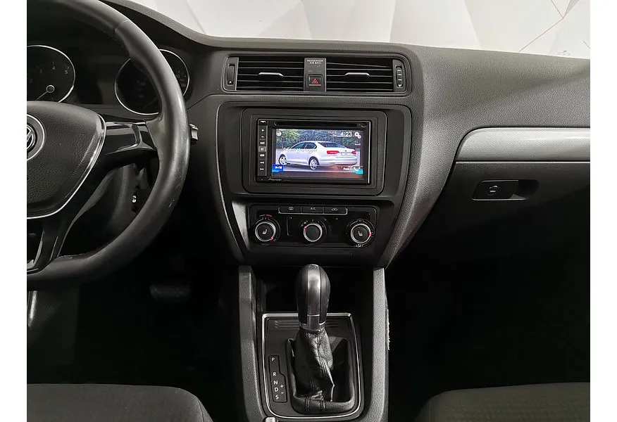 Volkswagen Jetta 1.6 AT (105 л.с.) Comfortline Белый в АВИЛОН. Слайд №15