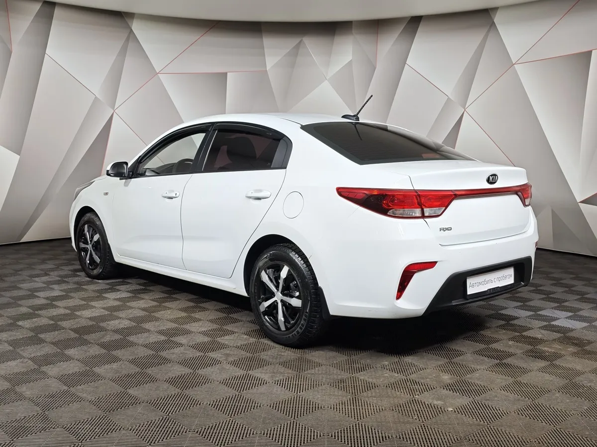 Kia Rio 1.6 AT (123 л.с.) Белый в АВИЛОН. Слайд №4