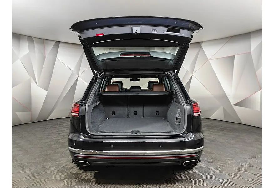 Volkswagen Touareg 3.0 V6 TDI Tiptronic 4Motion (249 л.с.) Respect Черный в АВИЛОН. Слайд №12