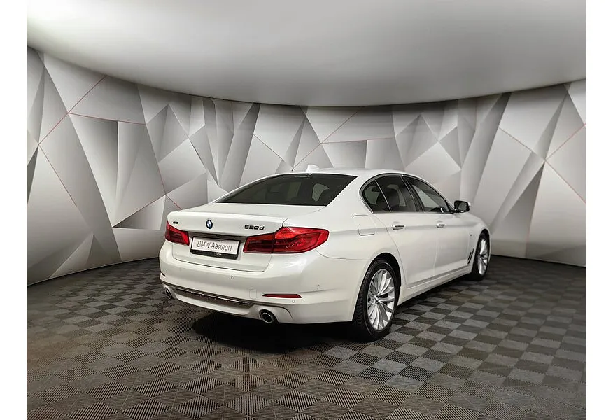 АВИЛОН - BMW 5 серия 520d xDrive Steptronic (190 л.с.) Белый - slide 6